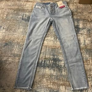 Girls high rise skinny jeans. Size 12. NWT